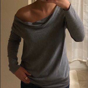 Versatile Gray Long Sleeve Tee